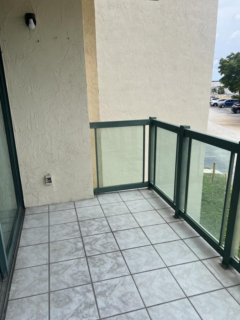 2055 Sw 122nd - Photo 19