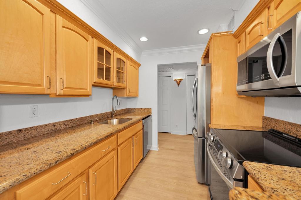 1515 E Broward Boulevard - Photo 19