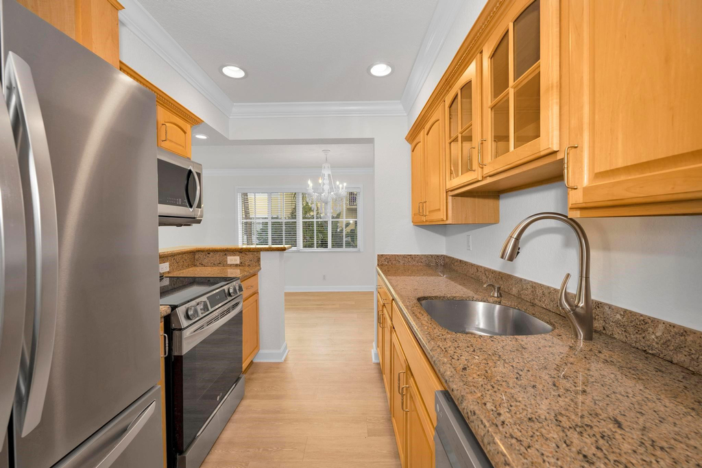1515 E Broward Boulevard - Photo 2