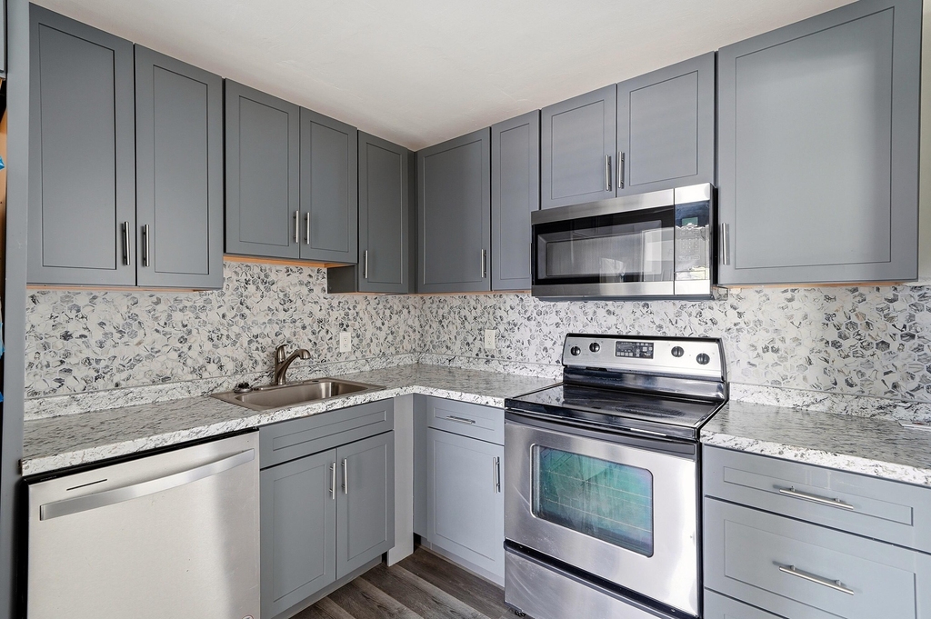 1060 Sw 5th Terrace - Photo 6
