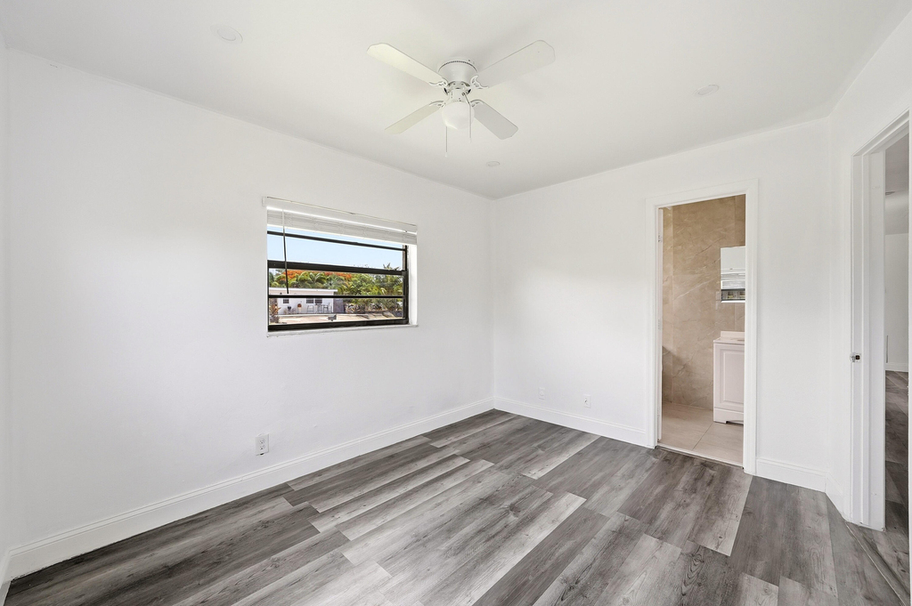 1060 Sw 5th Terrace - Photo 9