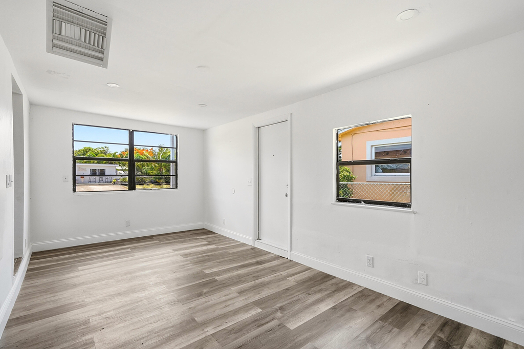 1060 Sw 5th Terrace - Photo 17