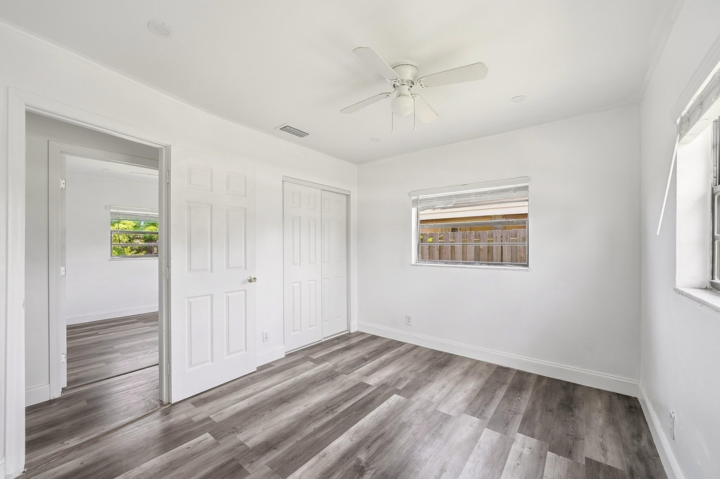 1060 Sw 5th Terrace - Photo 10