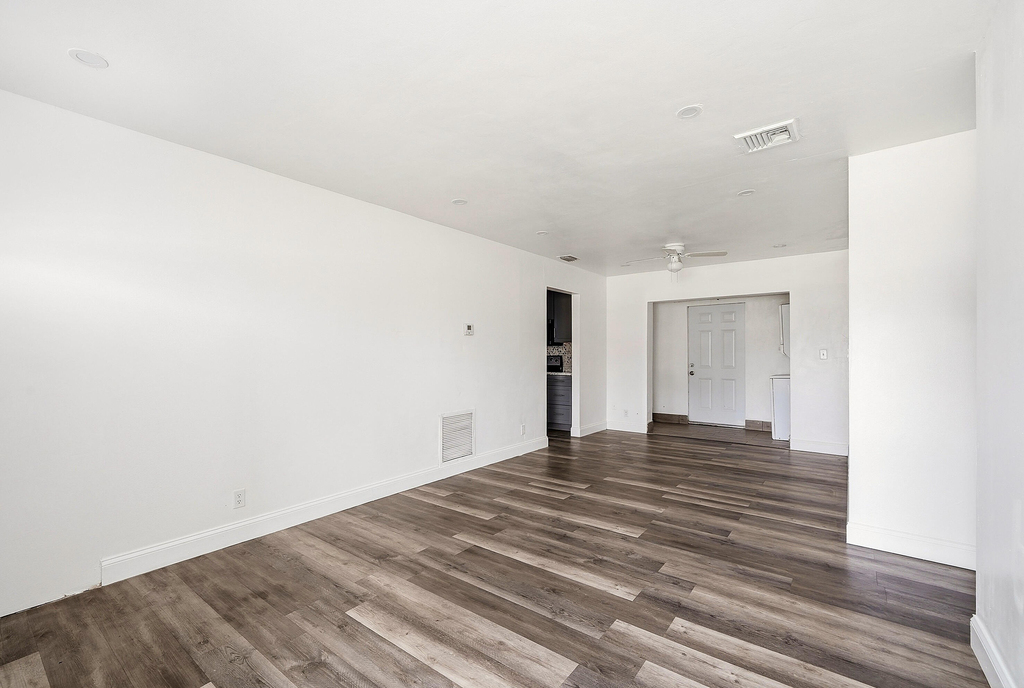 1060 Sw 5th Terrace - Photo 7