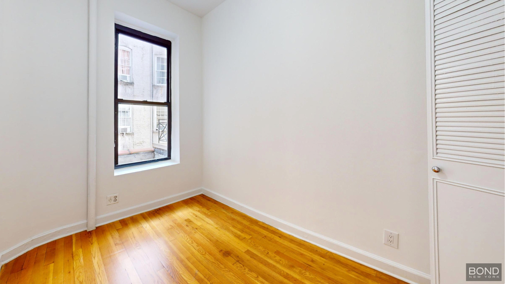 324 East 91st Street - Photo 5