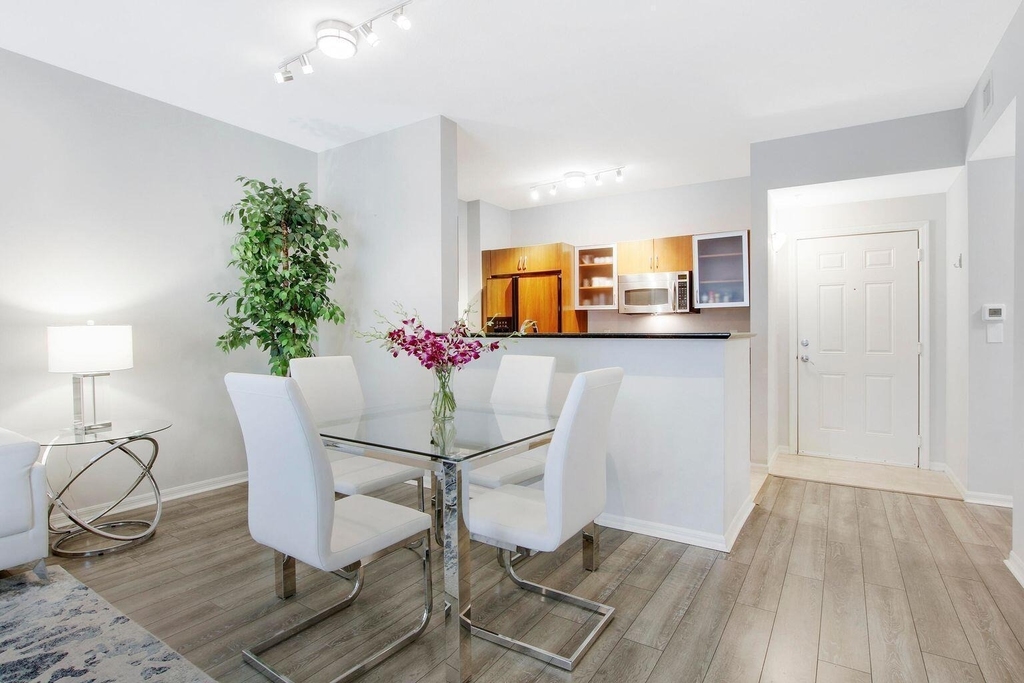 802 W Windward Way - Photo 5