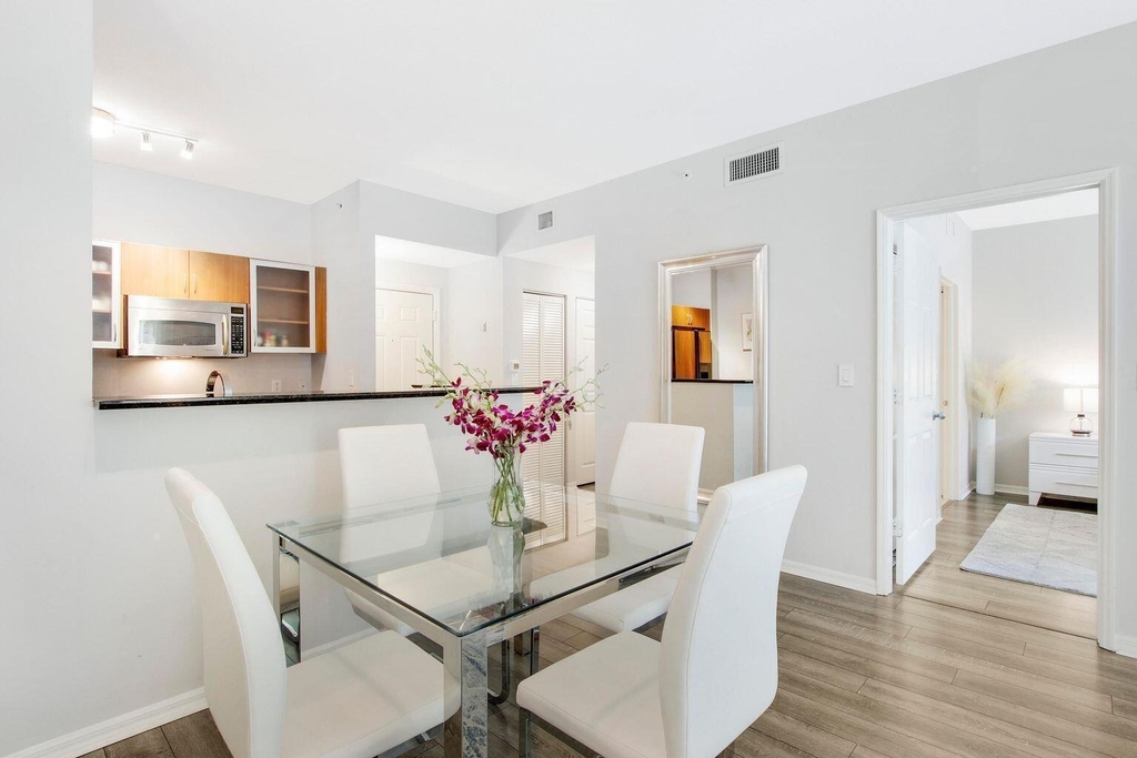 802 W Windward Way - Photo 4