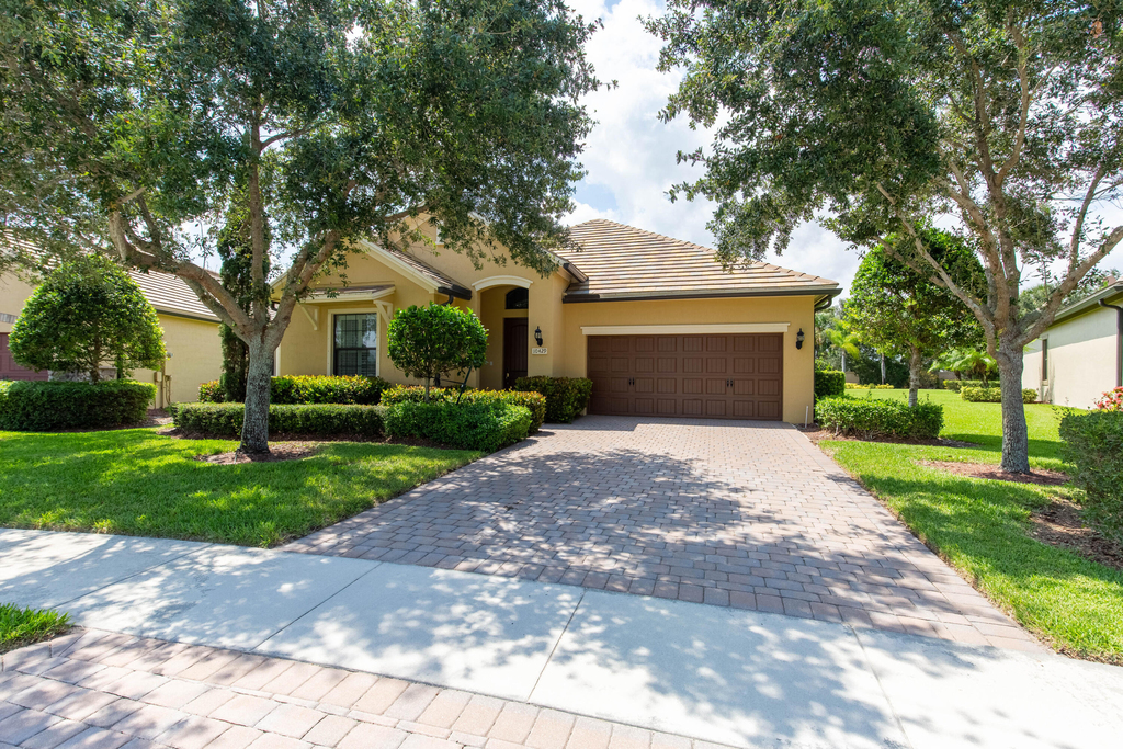 10429 Prato Street - Photo 1
