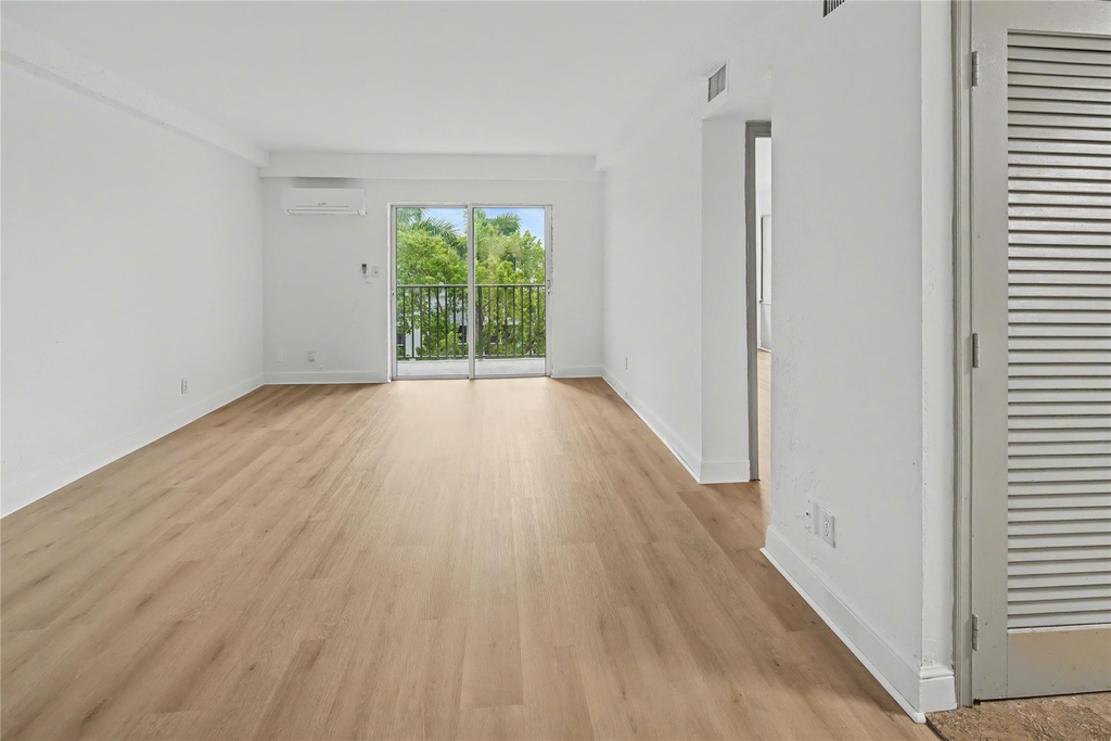 3000 Riomar Street - Photo 5