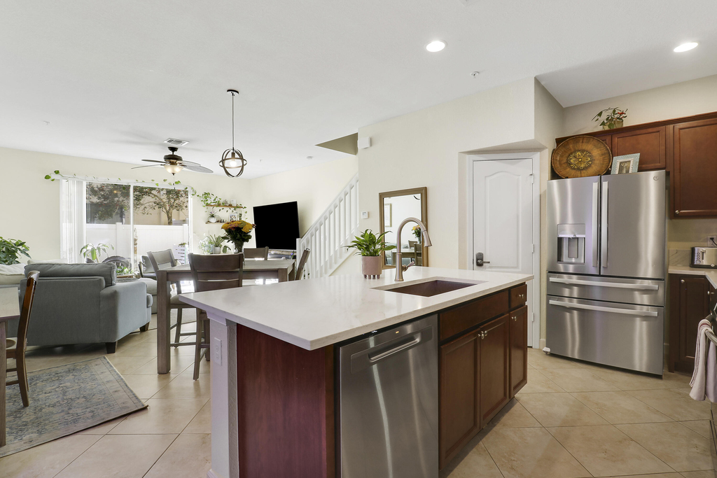 9504 Sw Merlin Court - Photo 3