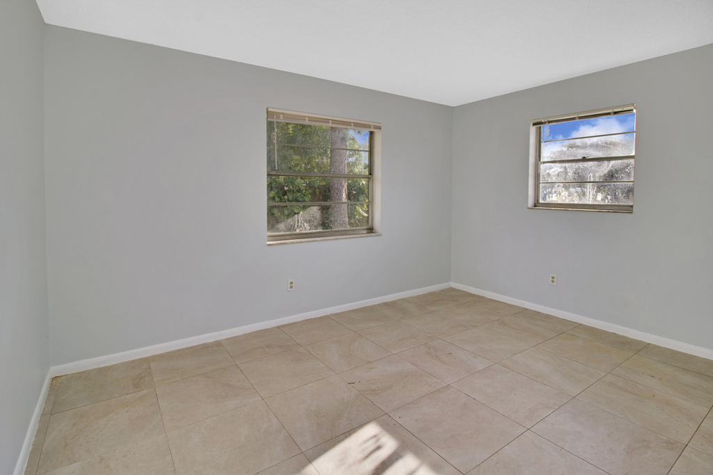 3040 Martin Avenue - Photo 9