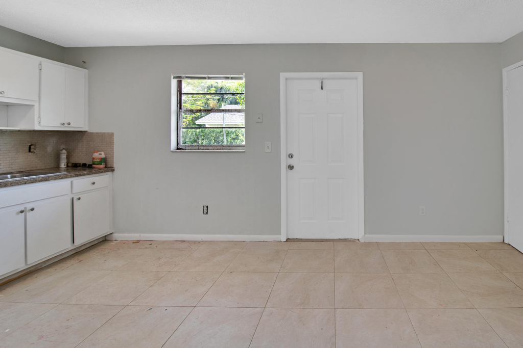 3040 Martin Avenue - Photo 16