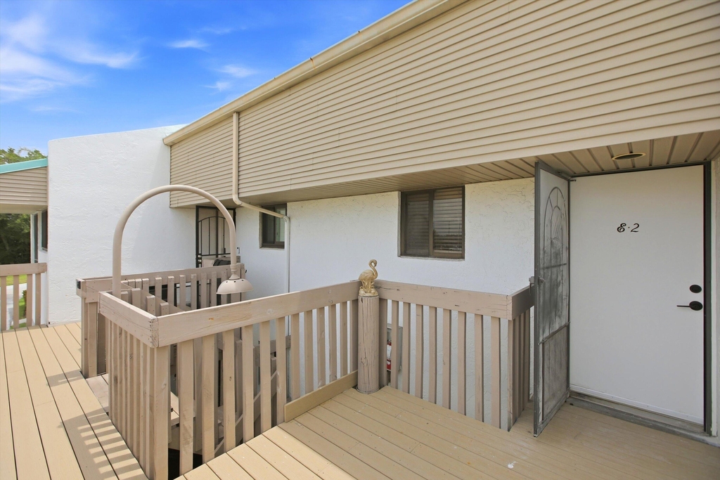 412 Southwind Drive - Photo 2