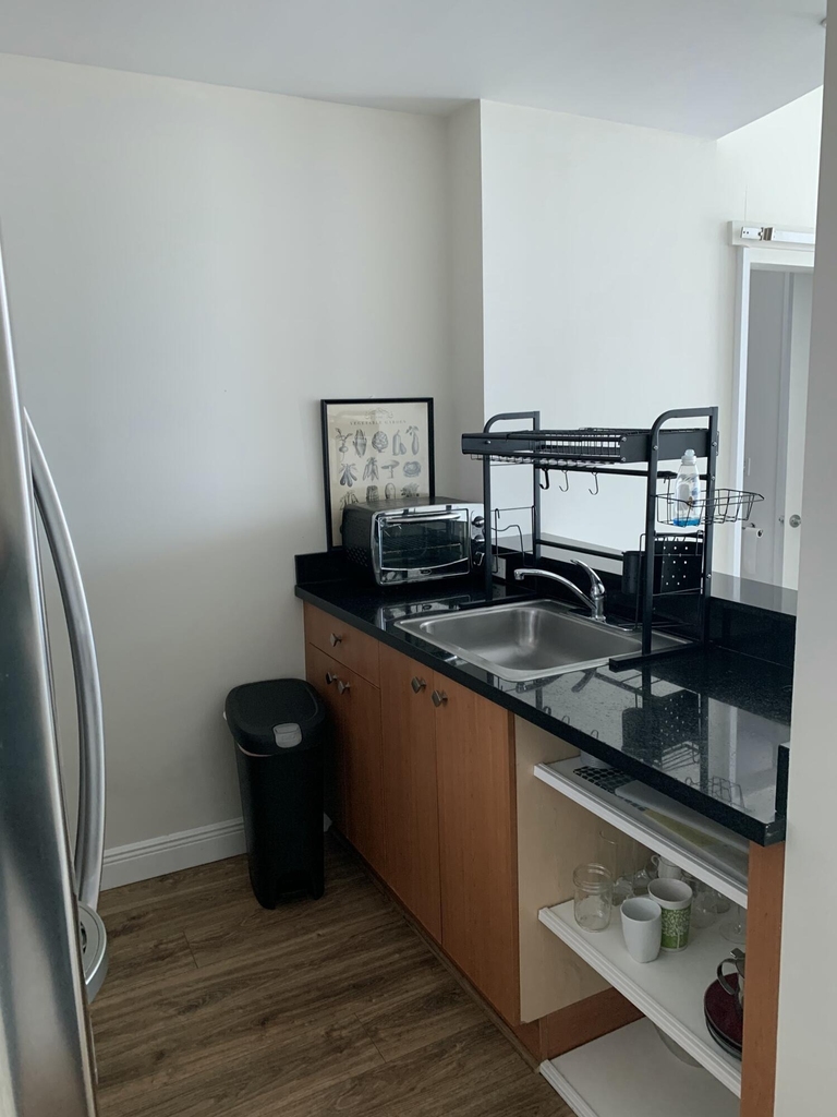 2200 Ne 4th Avenue - Photo 1