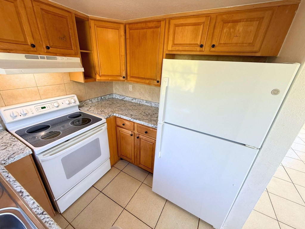 432 Nw 42nd Street - Photo 7