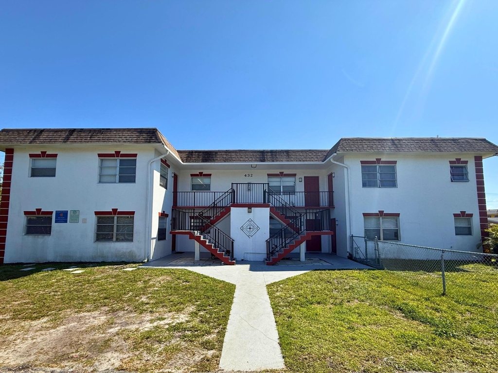 432 Nw 42nd Street - Photo 0