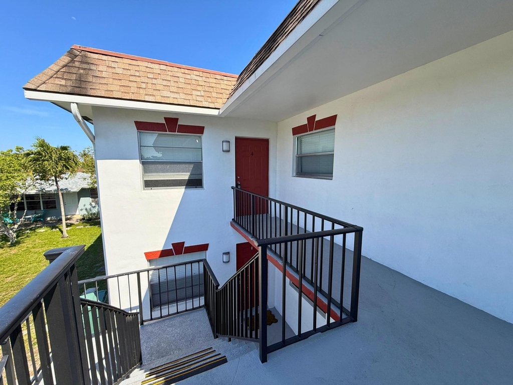 432 Nw 42nd Street - Photo 3