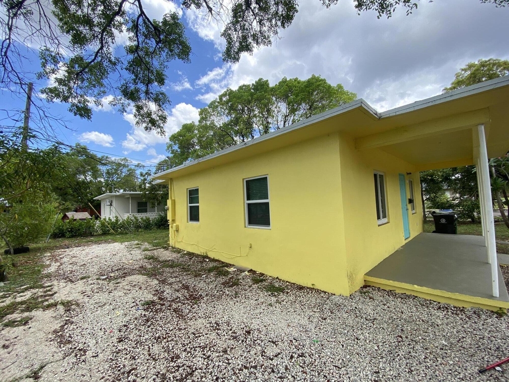 1448 Nw 4th Street - Photo 1