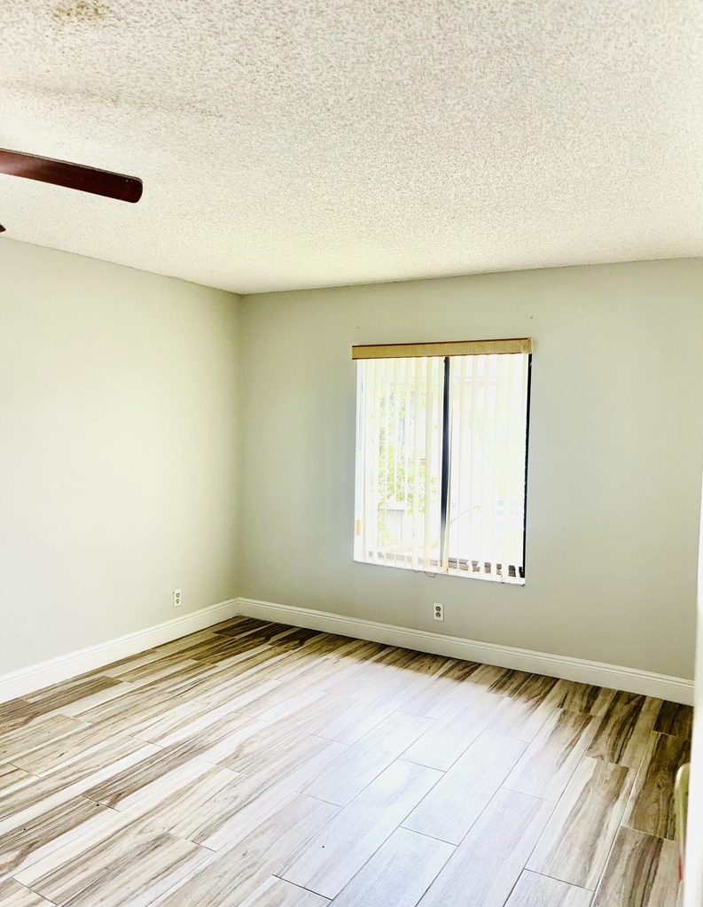 201 Foxtail Drive - Photo 16