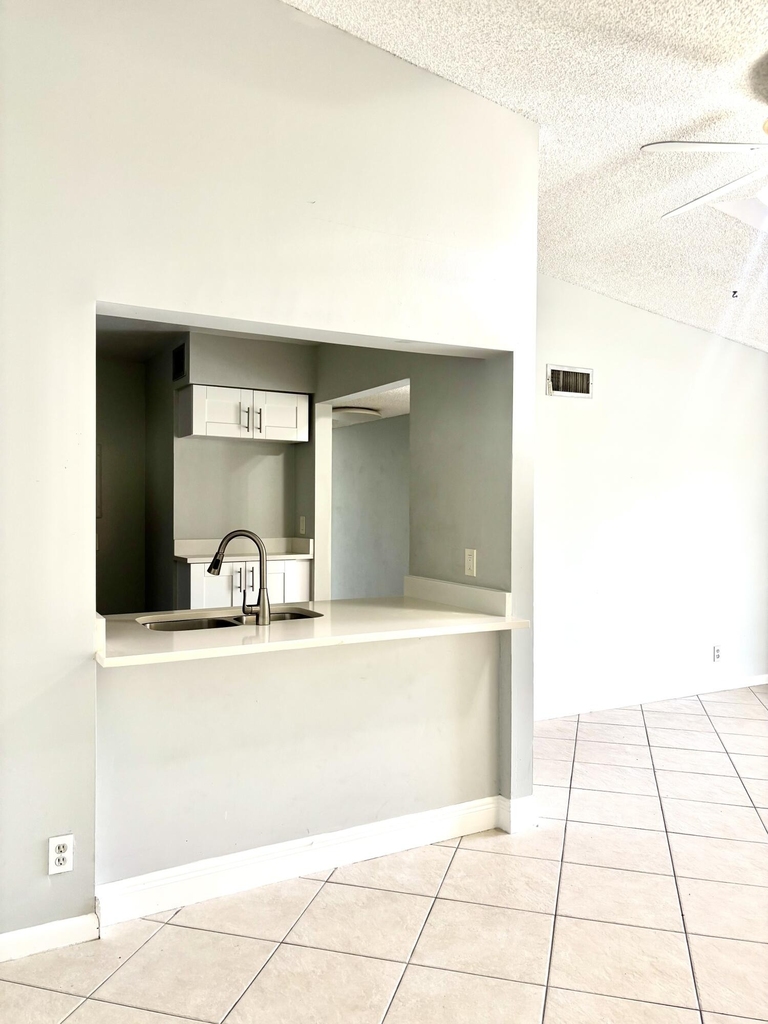 201 Foxtail Drive - Photo 5