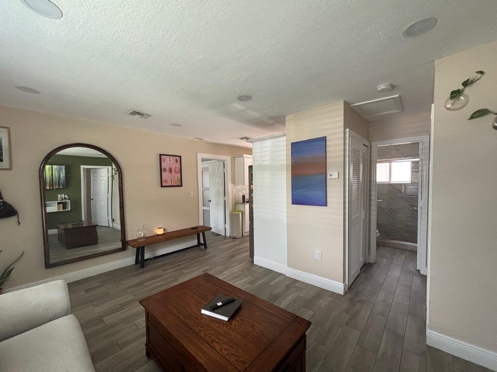 2480 Ne 13th Terrace - Photo 14