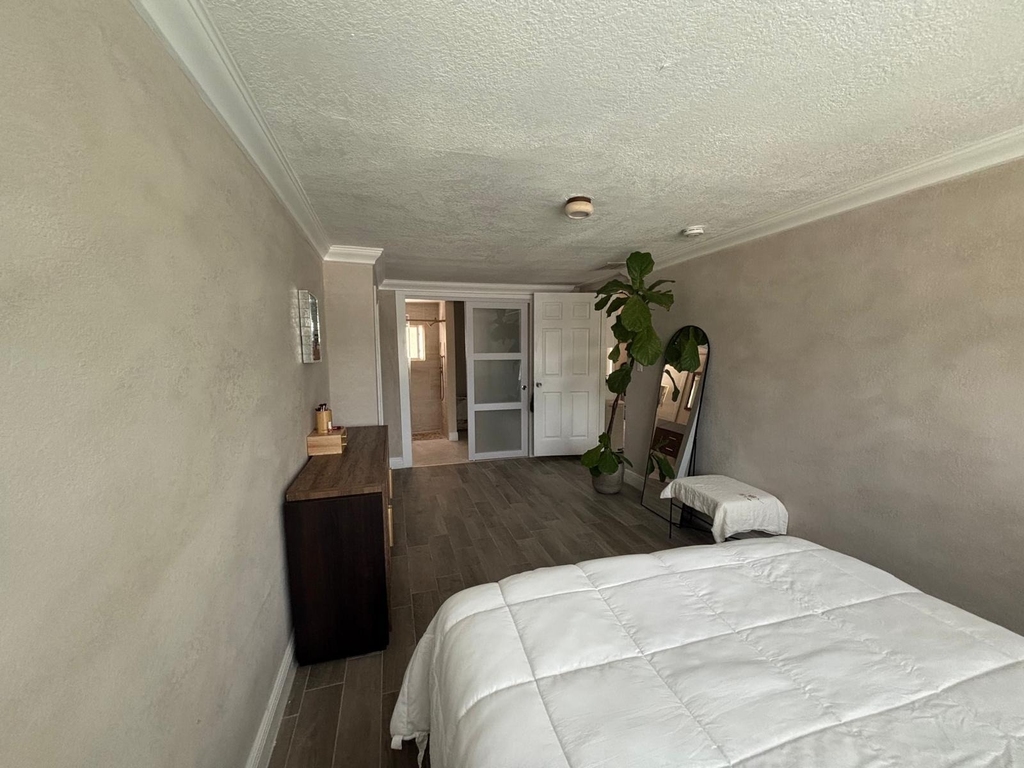 2480 Ne 13th Terrace - Photo 33