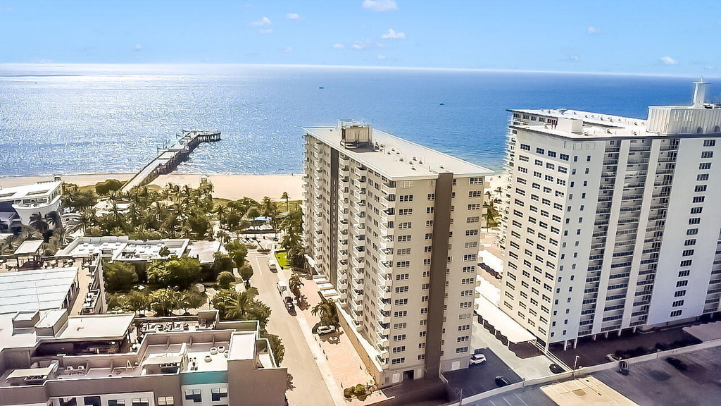 133 N Pompano Beach Boulevard - Photo 35