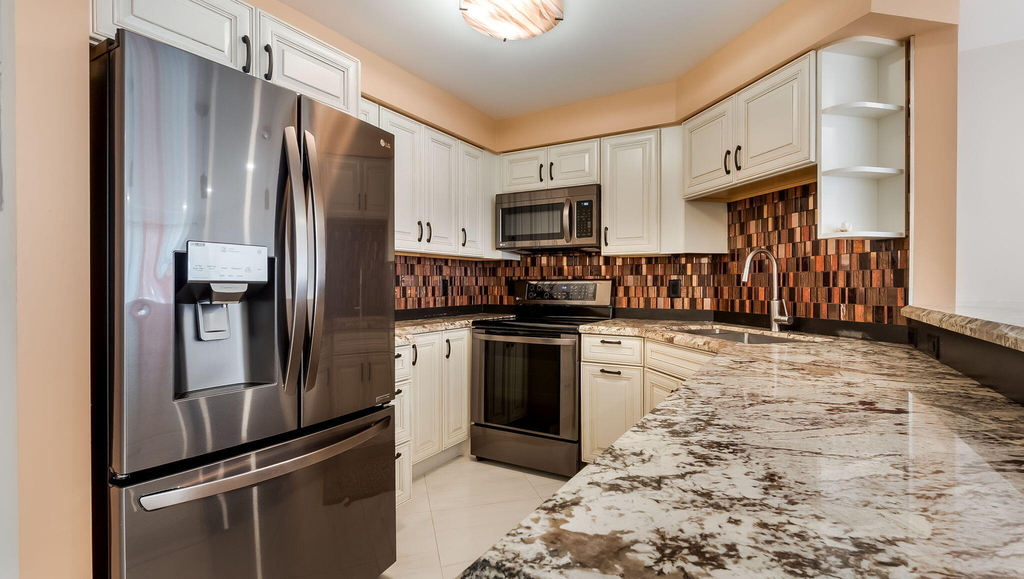 133 N Pompano Beach Boulevard - Photo 3