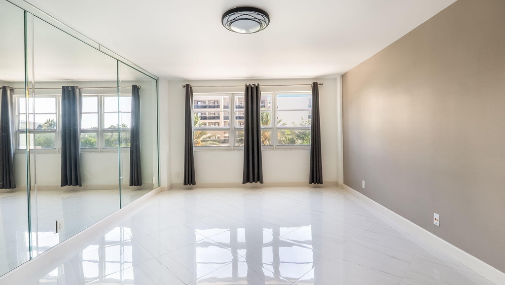 133 N Pompano Beach Boulevard - Photo 14