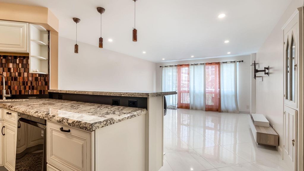 133 N Pompano Beach Boulevard - Photo 2