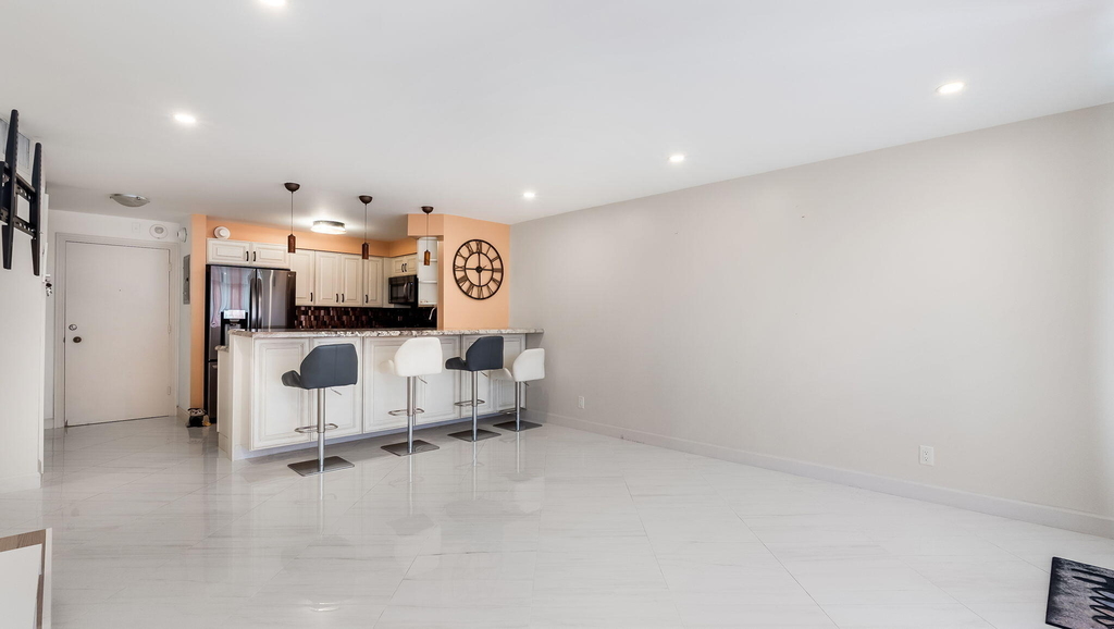 133 N Pompano Beach Boulevard - Photo 8