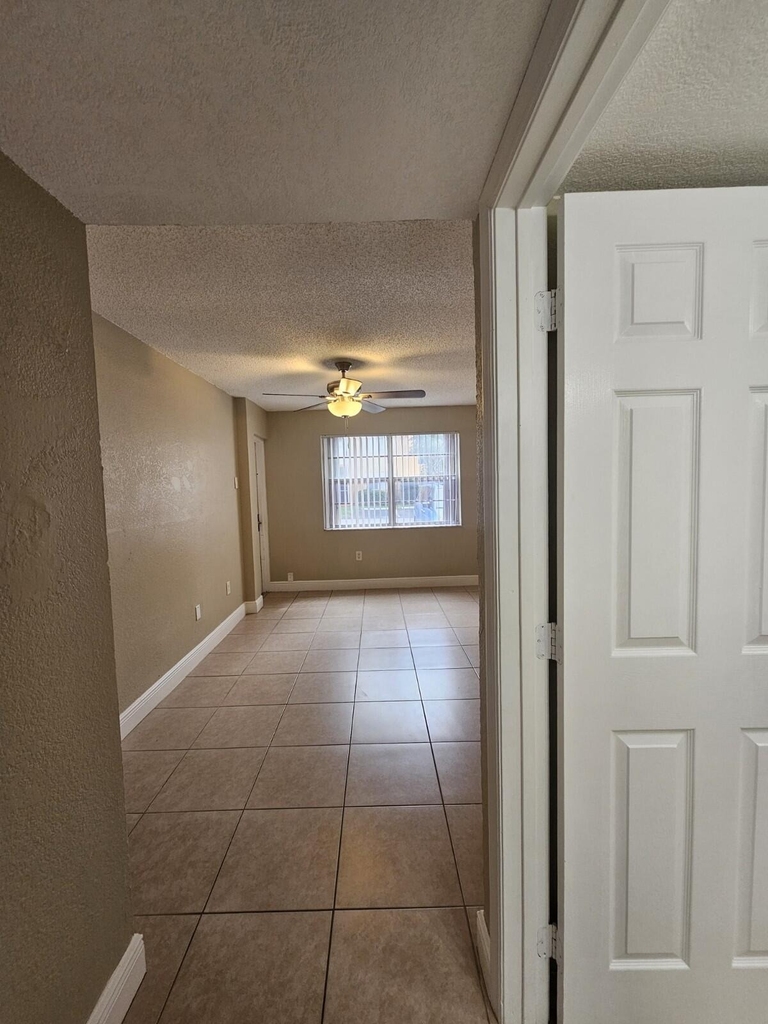 4324 Nw 9th Avenue - Photo 12