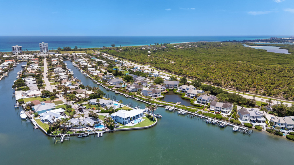 2488 Harbour Cove Drive - Photo 2
