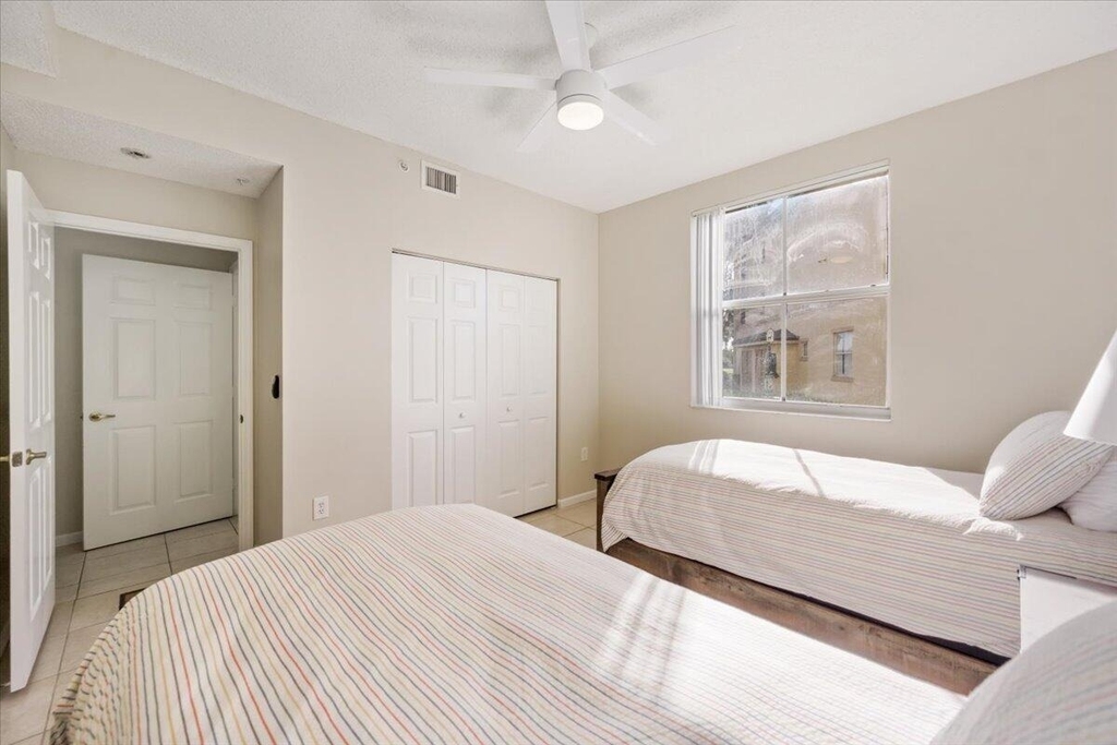 2060 Greenview Shores Boulevard - Photo 18