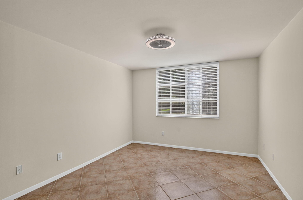 107 Yacht Club Way - Photo 12
