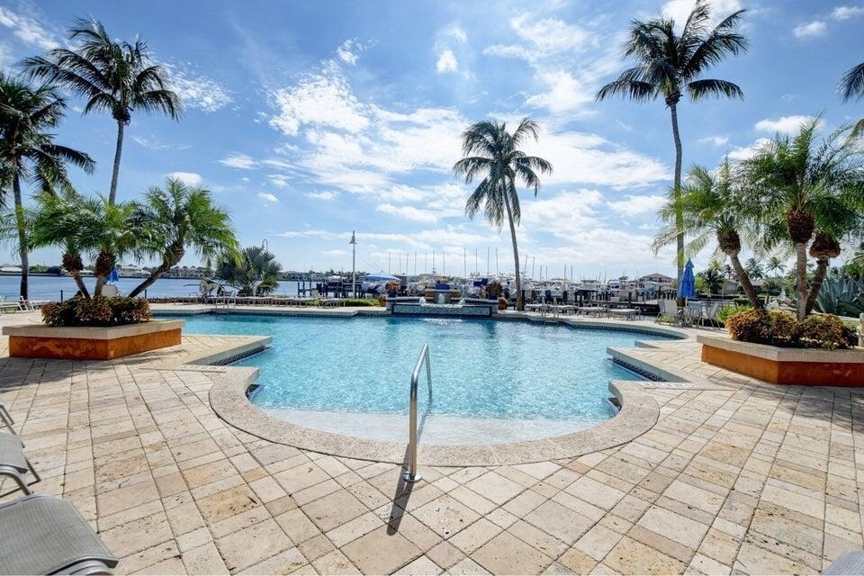 107 Yacht Club Way - Photo 35