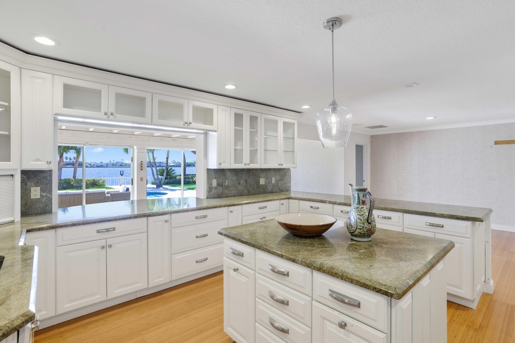 2204 Notre Dame Drive - Photo 15