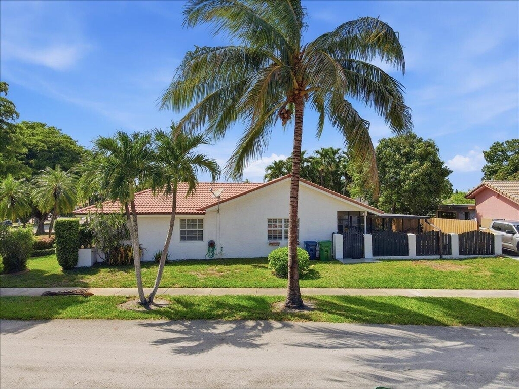 20009 Nw 66th Place - Photo 3