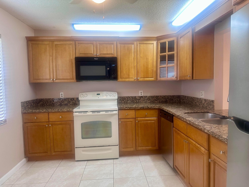23343 Sw 54th Way - Photo 7