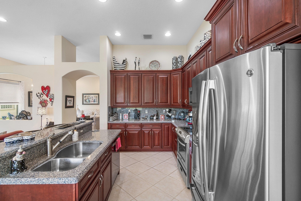 12196 Landrum Way - Photo 8