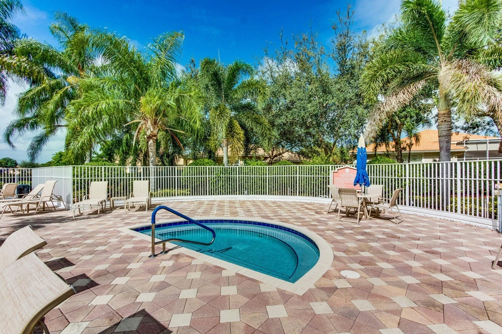12196 Landrum Way - Photo 44