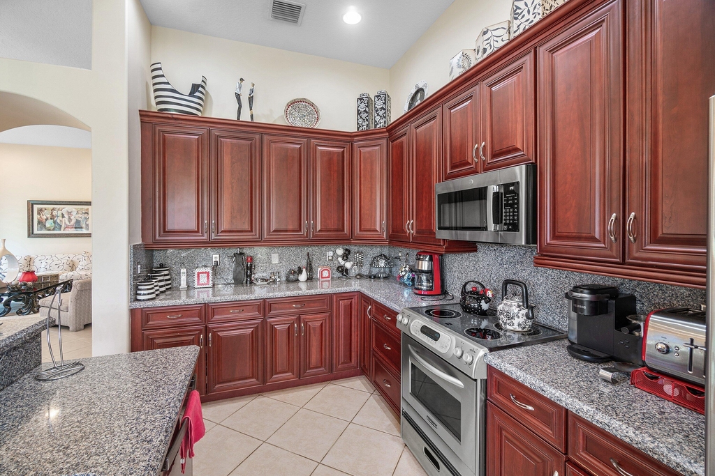 12196 Landrum Way - Photo 9