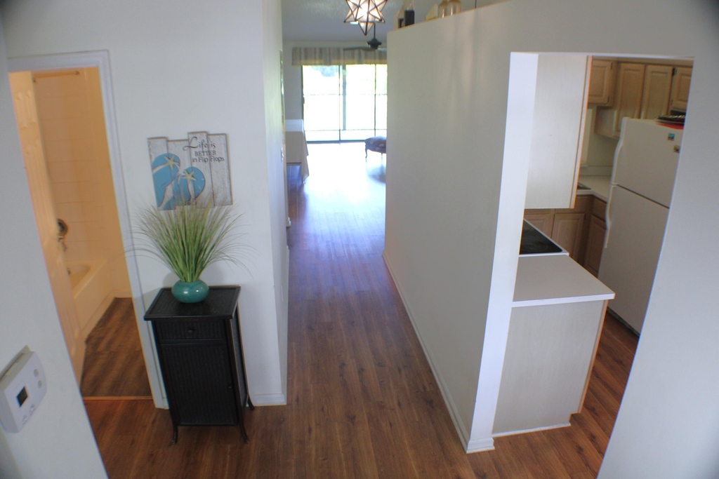 1082 Keystone Drive - Photo 2