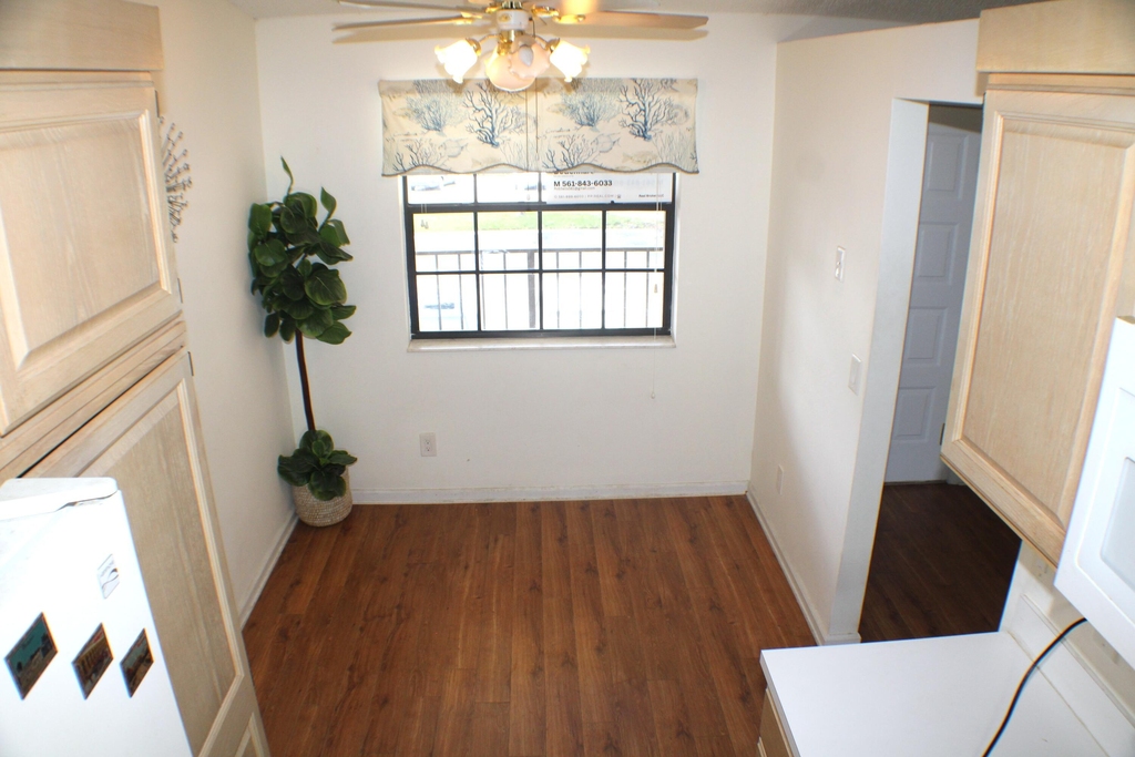 1082 Keystone Drive - Photo 4