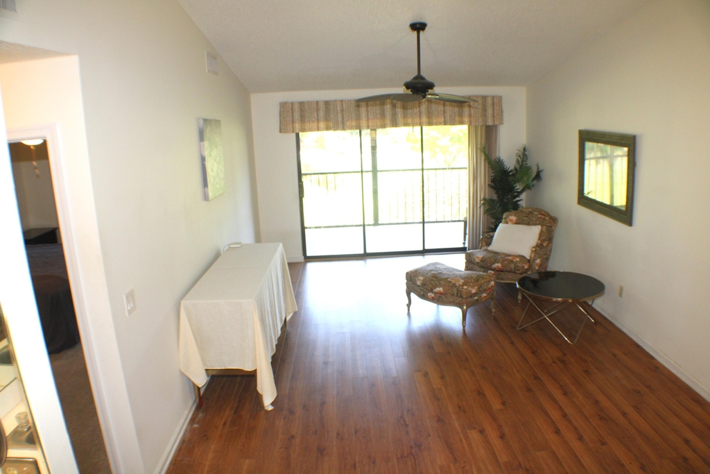 1082 Keystone Drive - Photo 6