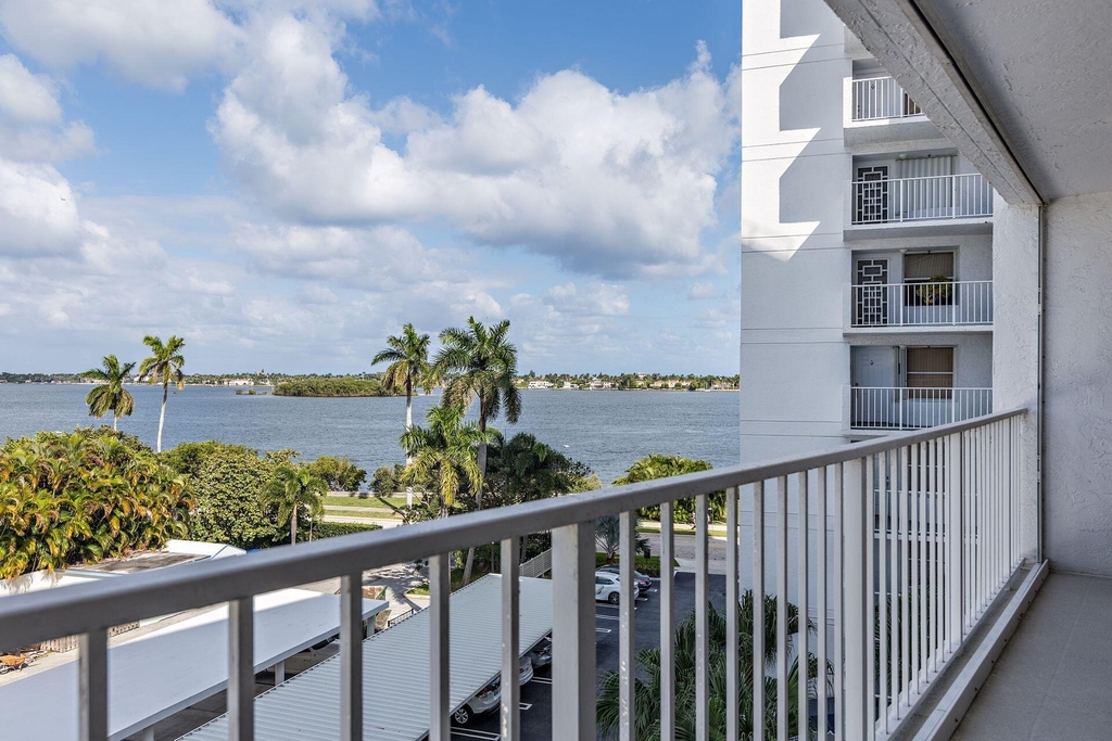 3901 S Flagler Drive - Photo 14