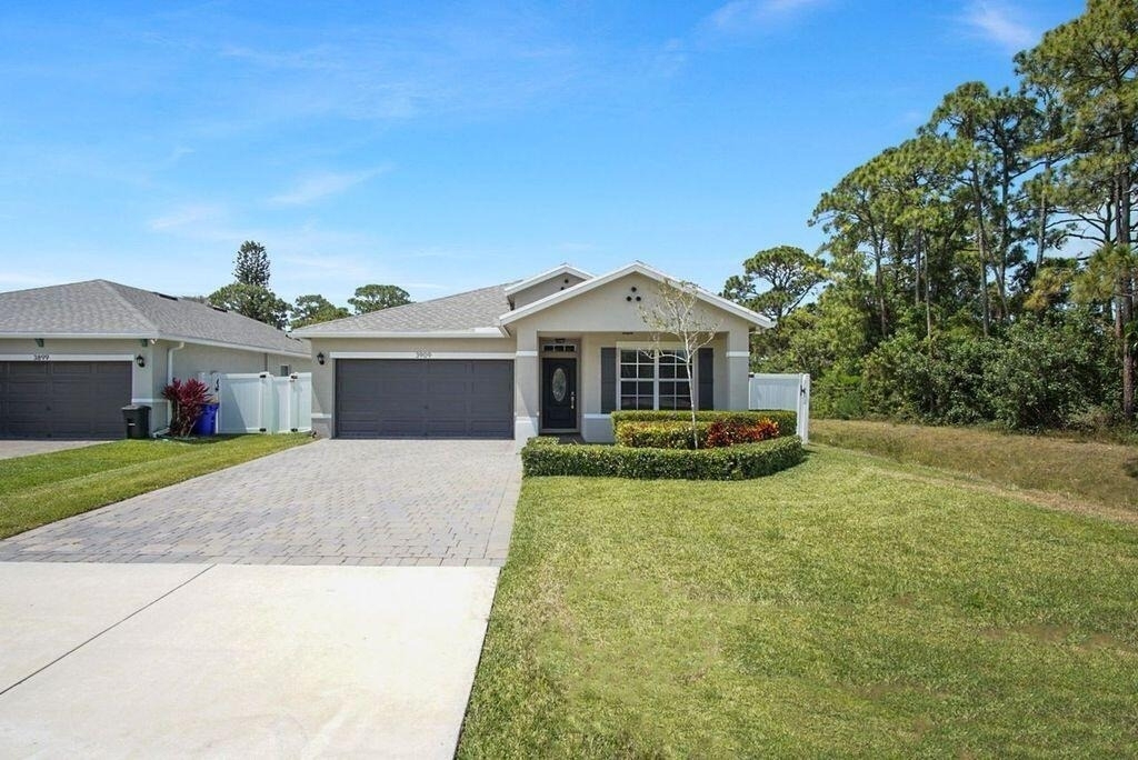 3909 Se Lee Street - Photo 1