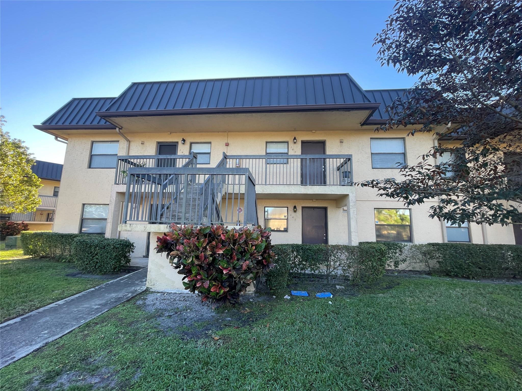 143 Nw 93rd Avenue - Photo 0