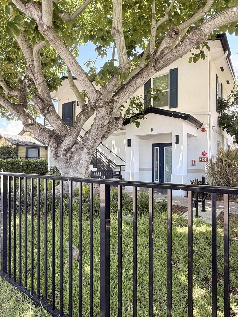 509 N H Street - Photo 18