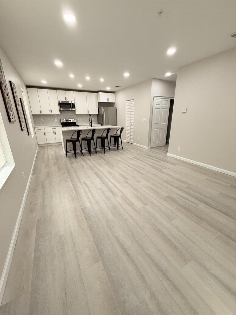 509 N H Street - Photo 2